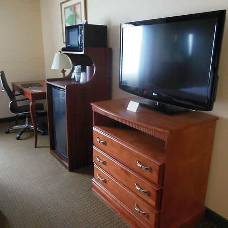 Best Western Manhattan Inn Экстерьер фото