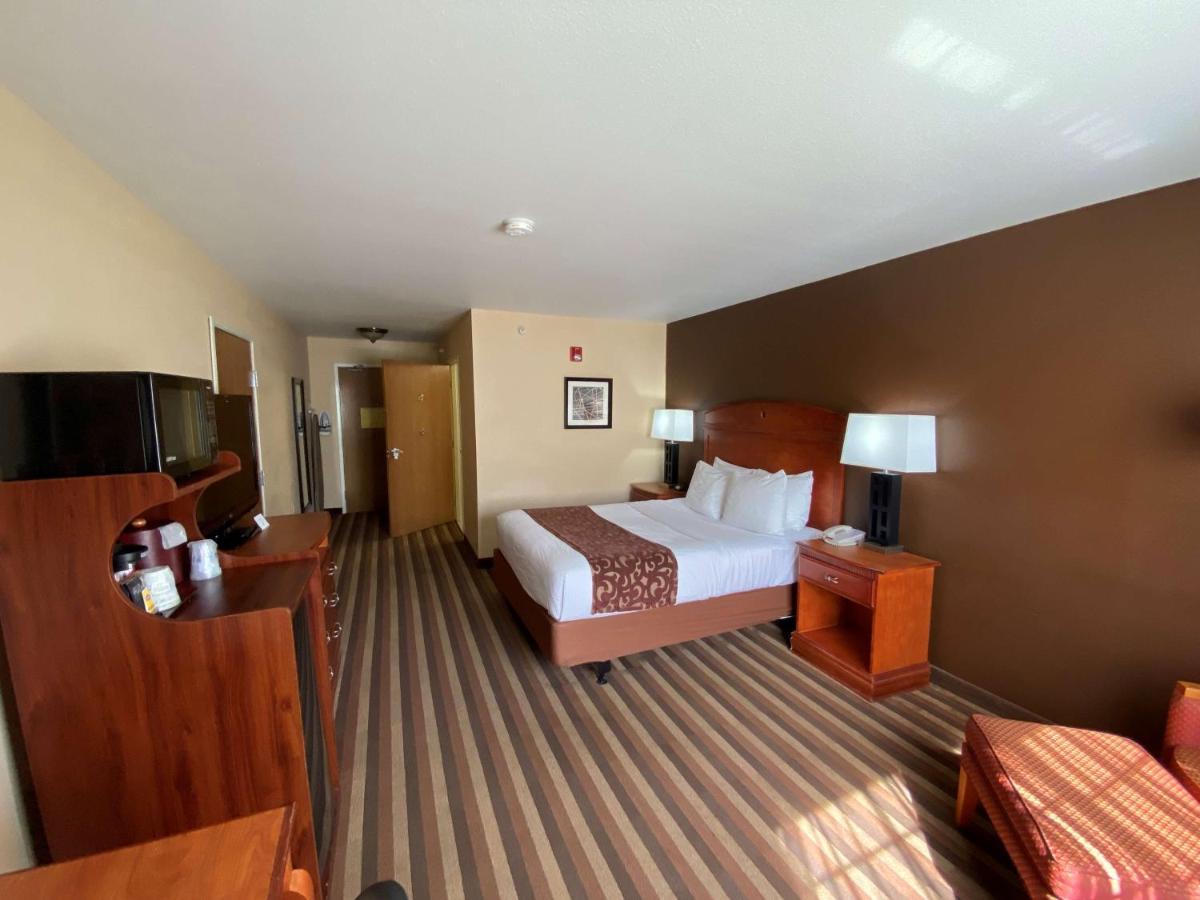 Best Western Manhattan Inn Экстерьер фото